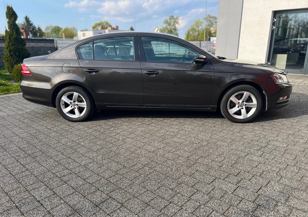 Volkswagen Passat cena 47900 przebieg: 137000, rok produkcji 2014 z Koszalin małe 154